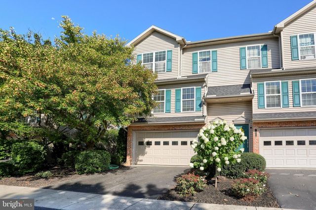 510 MEADOW CROFT CIR, Mechanicsburg, PA 17055
