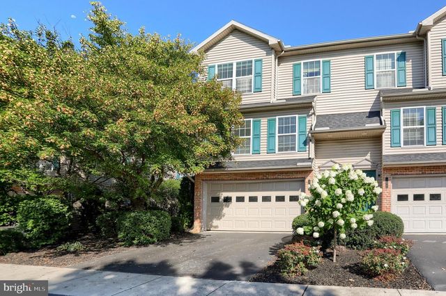 510 MEADOW CROFT CIR, Mechanicsburg, PA 17055