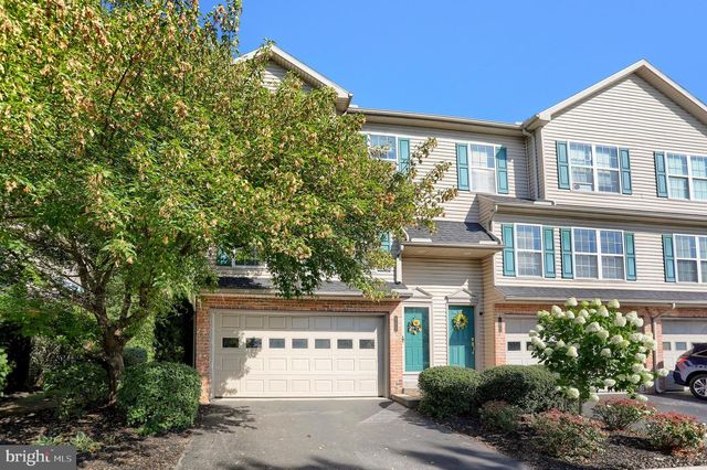 510 MEADOW CROFT CIR, Mechanicsburg, PA 17055