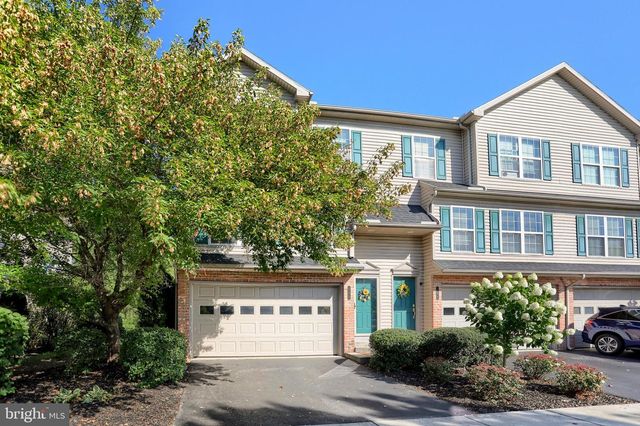 510 MEADOW CROFT CIR, Mechanicsburg, PA 17055