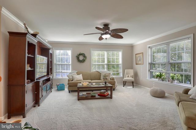 510 MEADOW CROFT CIR, Mechanicsburg, PA 17055