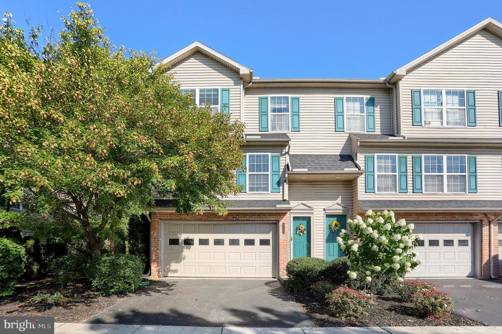 510 MEADOW CROFT CIR, Mechanicsburg, PA 17055