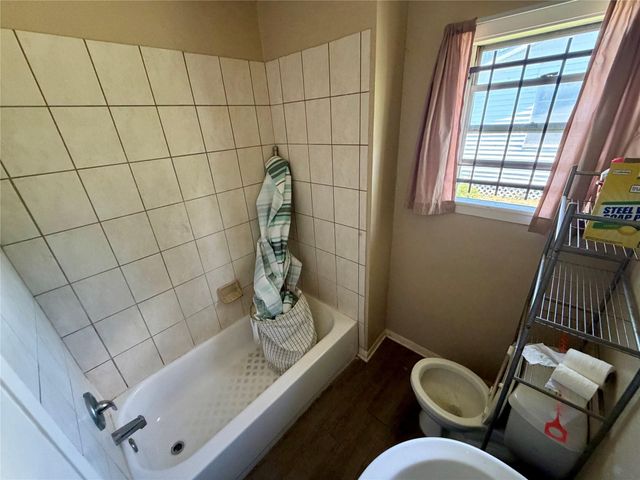 7801 Glass Street, Houston, TX 77016