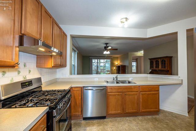 38391 Kingsbury Road, North Ridgeville, OH 44039