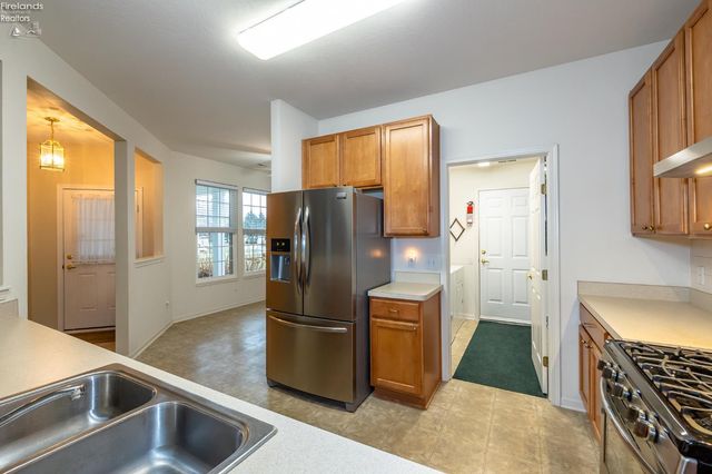 38391 Kingsbury Road, North Ridgeville, OH 44039