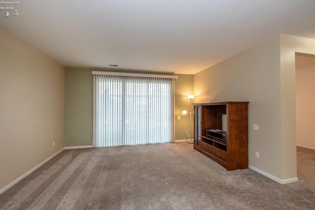 38391 Kingsbury Road, North Ridgeville, OH 44039