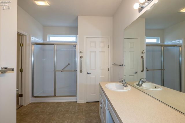 38391 Kingsbury Road, North Ridgeville, OH 44039