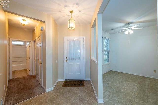 38391 Kingsbury Road, North Ridgeville, OH 44039