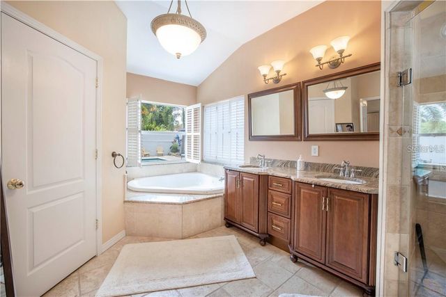 2200 2ND STREET N, St Petersburg, FL 33704