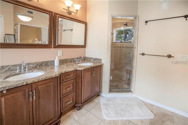 2200 2ND STREET N, St Petersburg, FL 33704