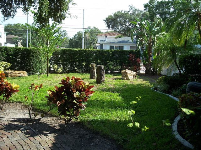 2200 2ND STREET N, St Petersburg, FL 33704