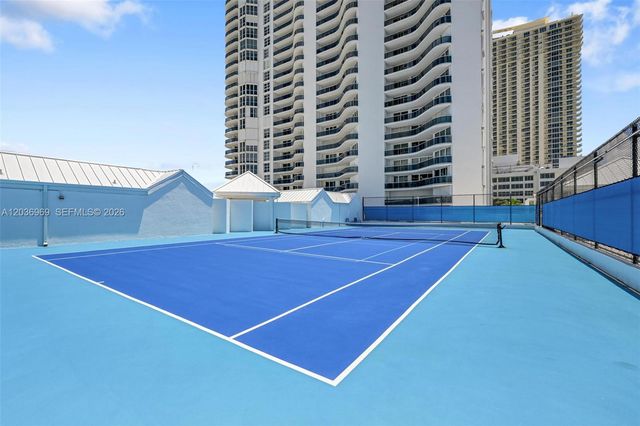 16711 Collins Ave BC-10, Sunny Isles Beach, FL 33160