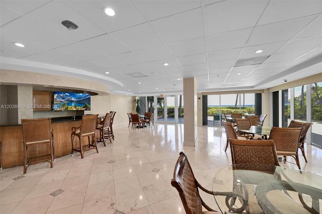 16711 Collins Ave BC-10, Sunny Isles Beach, FL 33160