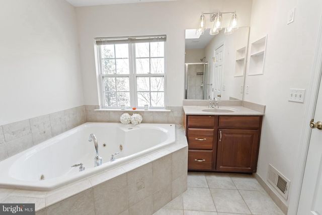 233 CONCORD PL, Pennington, NJ 08534
