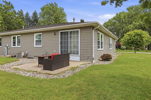 2605 W BIG BEND DRIVE, Appleton, WI 54914