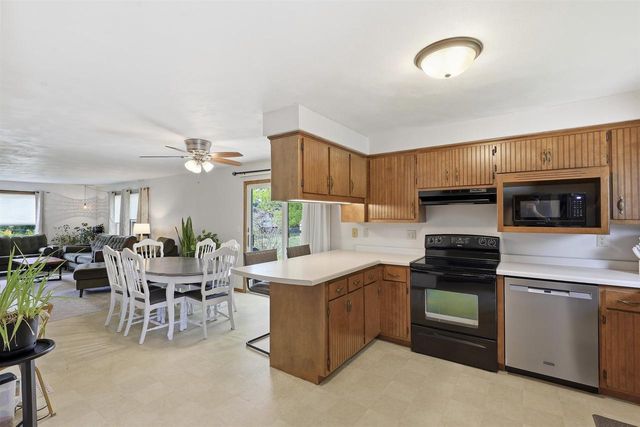 2605 W BIG BEND DRIVE, Appleton, WI 54914