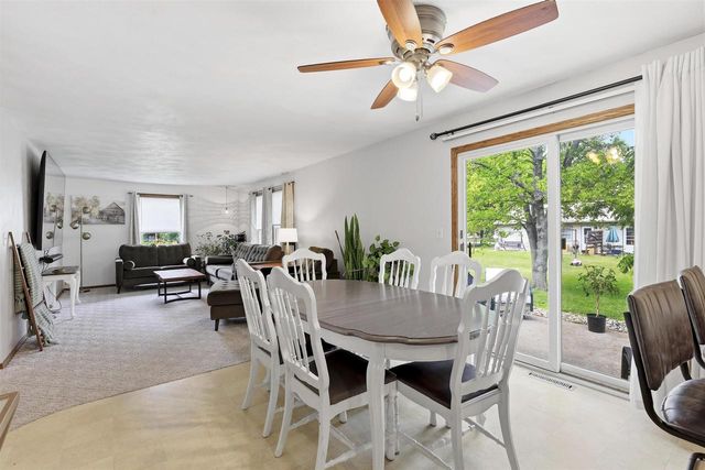 2605 W BIG BEND DRIVE, Appleton, WI 54914