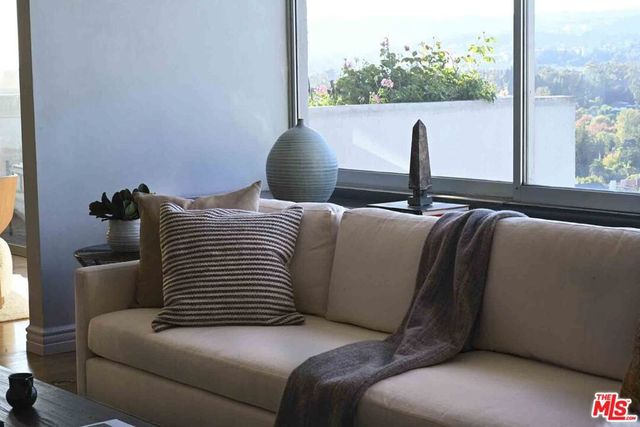 865 Comstock Avenue PHD, Los Angeles, CA 90024