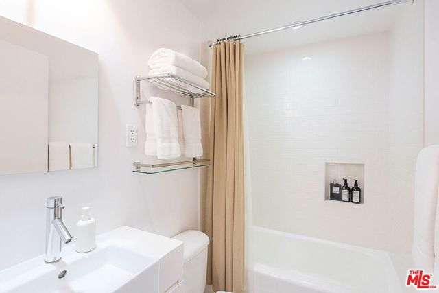 865 Comstock Avenue PHD, Los Angeles, CA 90024