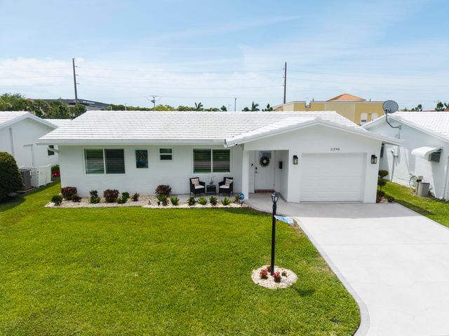 2390 SW 14th Avenue, Boynton Beach, FL 33426