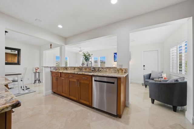 2390 SW 14th Avenue, Boynton Beach, FL 33426