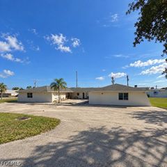 3509 SE 15th PL, Cape Coral, FL 33904