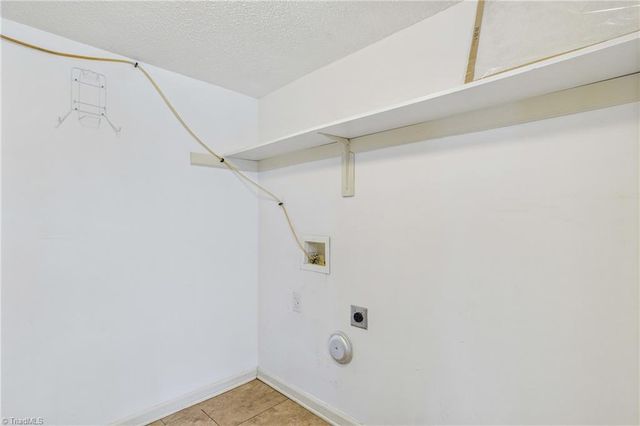 900 Stockwood Court, High Point, NC 27265
