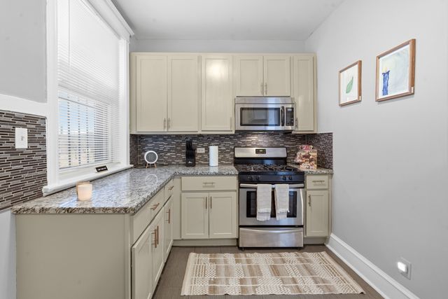 6239 S Ellis Avenue 3, Chicago, IL 60637