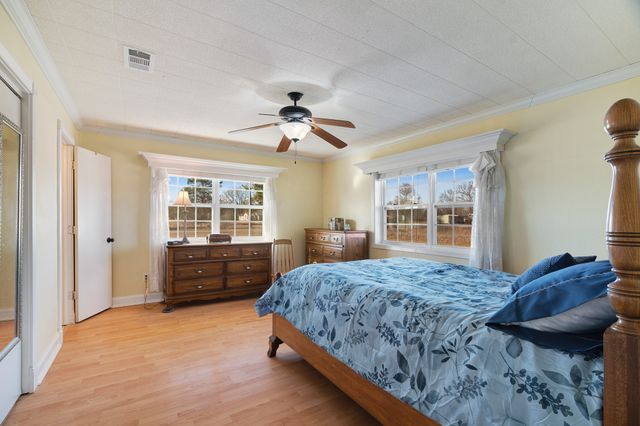 8413 Farm Road 195, Bagwell, TX 75412