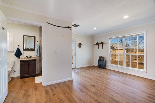 8413 Farm Road 195, Bagwell, TX 75412