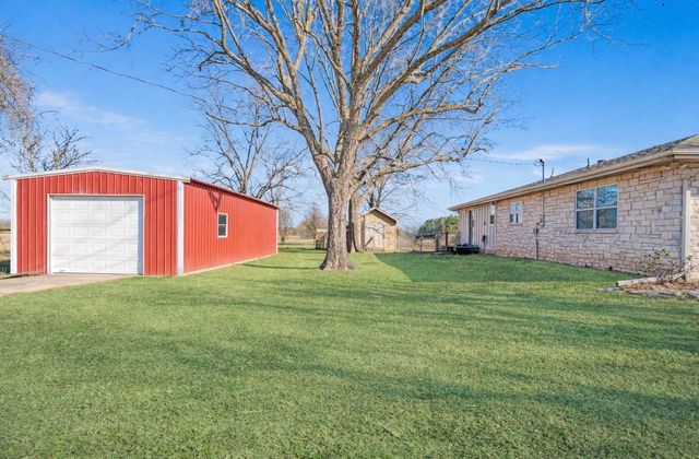 8413 Farm Road 195, Bagwell, TX 75412