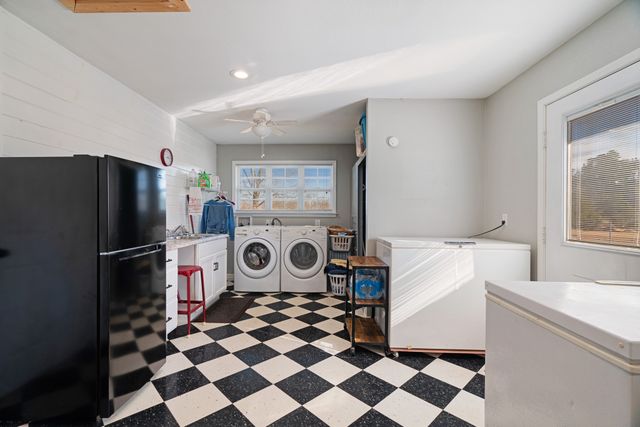 8413 Farm Road 195, Bagwell, TX 75412