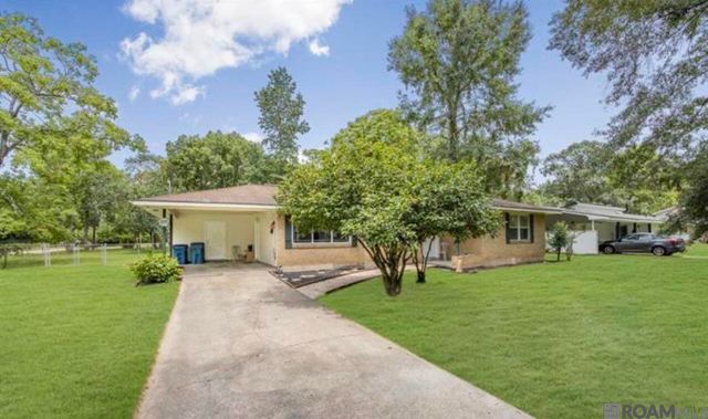 1542 N Woodcrest Ave, Denham Springs, LA 70726