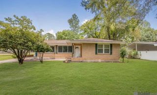 1542 N Woodcrest Ave, Denham Springs, LA 70726