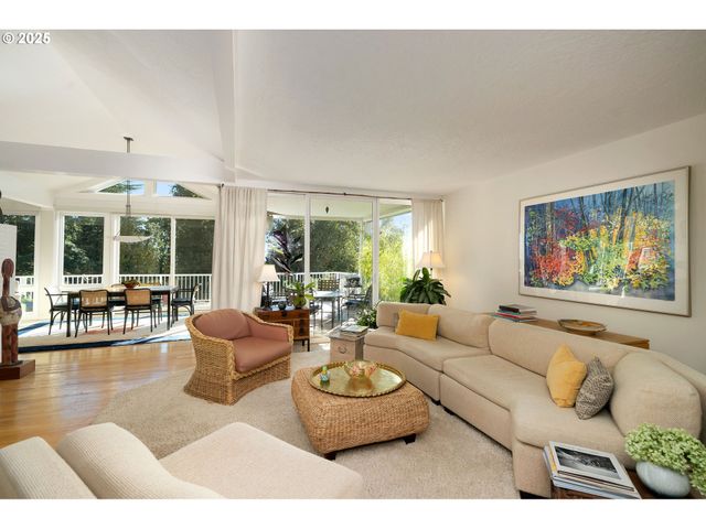 4141 Sw WASHOUGA Ave, Portland, OR 97239