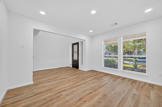 17422 Bending Post Dr Drive, Houston, TX 77095