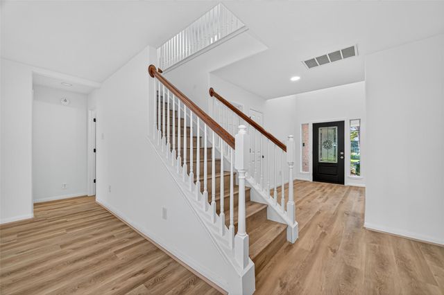 17422 Bending Post Dr Drive, Houston, TX 77095