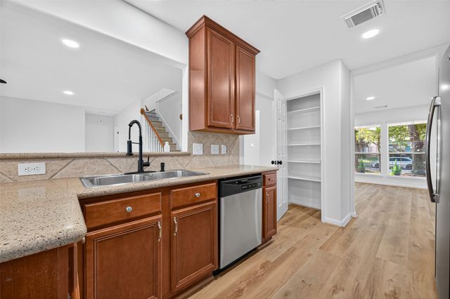 17422 Bending Post Dr Drive, Houston, TX 77095