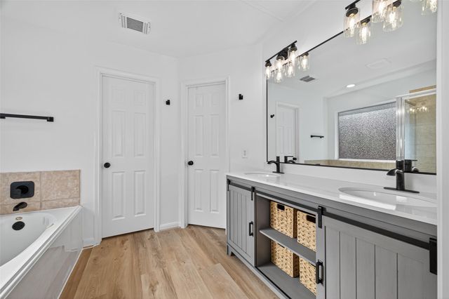 17422 Bending Post Dr Drive, Houston, TX 77095