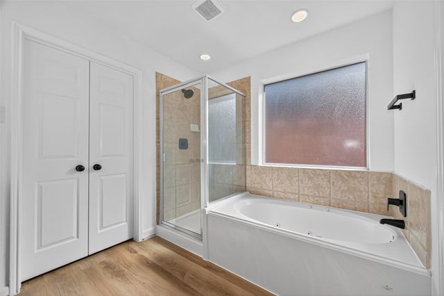 17422 Bending Post Dr Drive, Houston, TX 77095