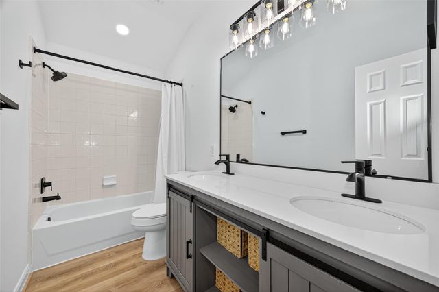 17422 Bending Post Dr Drive, Houston, TX 77095