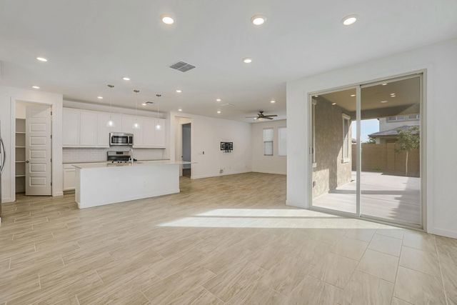 12881 N 145th Drive, Surprise, AZ 85379