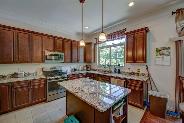 3944 Konstantine Drive, Fort Gratiot Twp, MI 48059