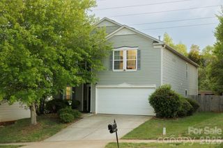 6135 Blue Ash Lane, Charlotte, NC 28215
