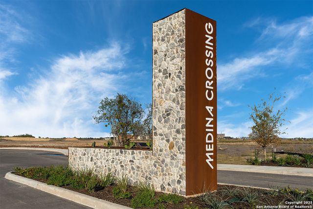 4831 COCOON CROSSING, Von Ormy, TX 78073