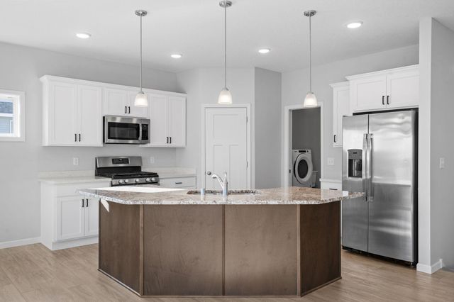 811 Morrison Avenue, Annandale, MN 55302