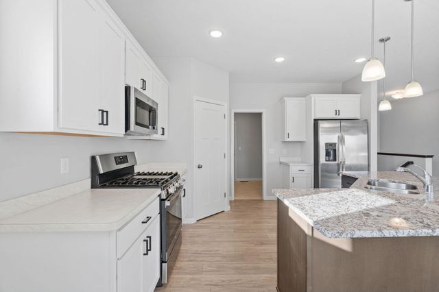 811 Morrison Avenue, Annandale, MN 55302