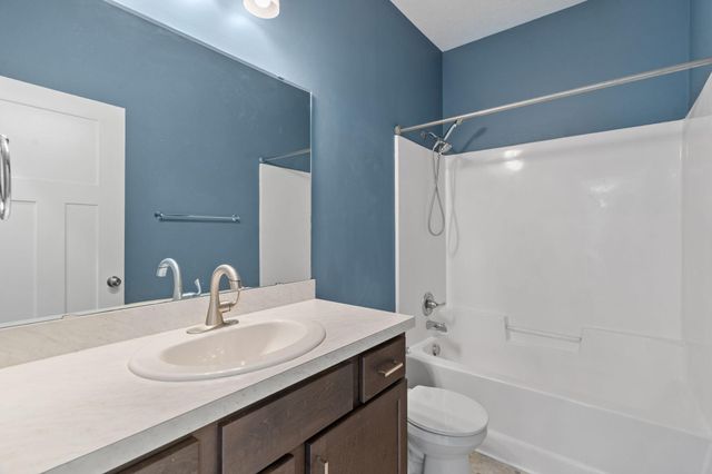 811 Morrison Avenue, Annandale, MN 55302