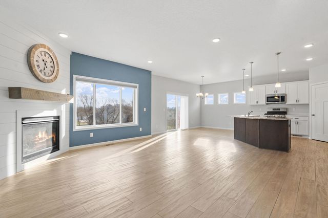 811 Morrison Avenue, Annandale, MN 55302