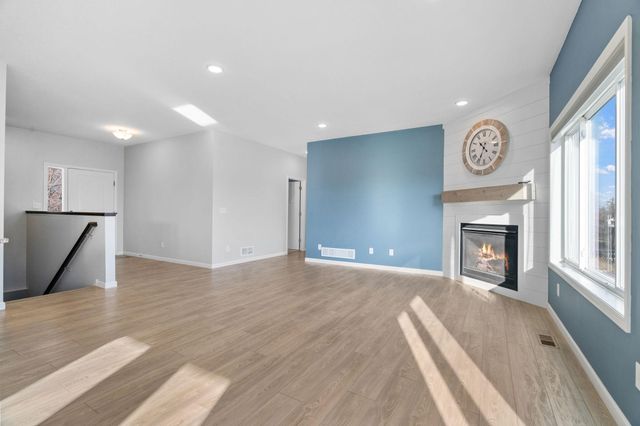 811 Morrison Avenue, Annandale, MN 55302